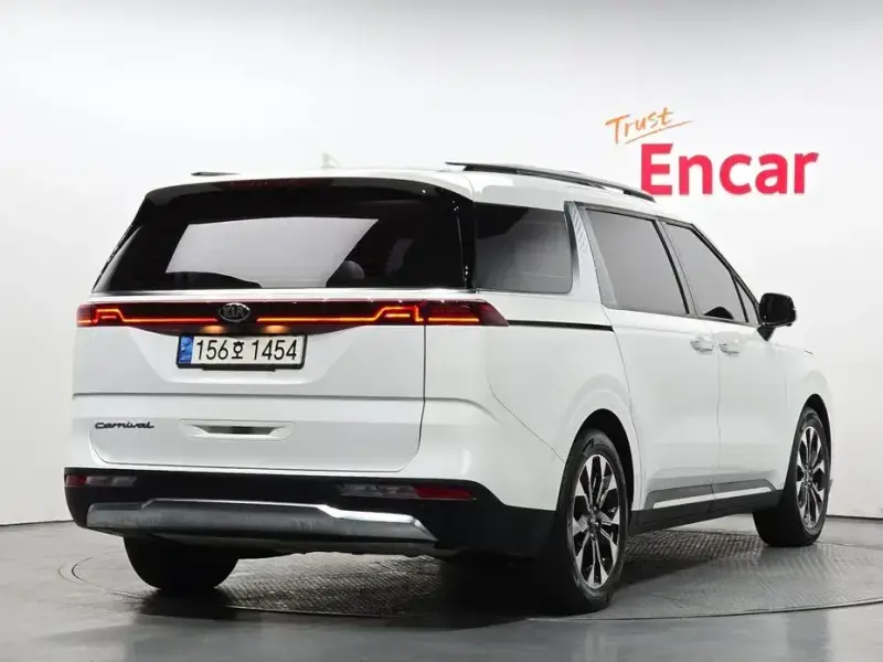 2021 Kia Carnival с пробегом 77 451 км