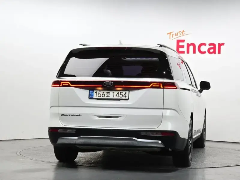 2021 Kia Carnival с пробегом 77 451 км