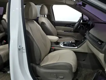2021 Kia Carnival с пробегом 77 451 км