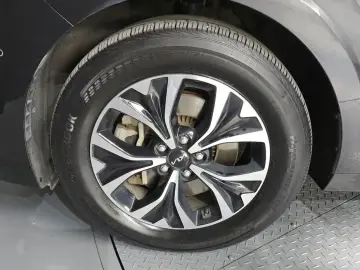 2022 Kia Carnival с пробегом 153 605 км