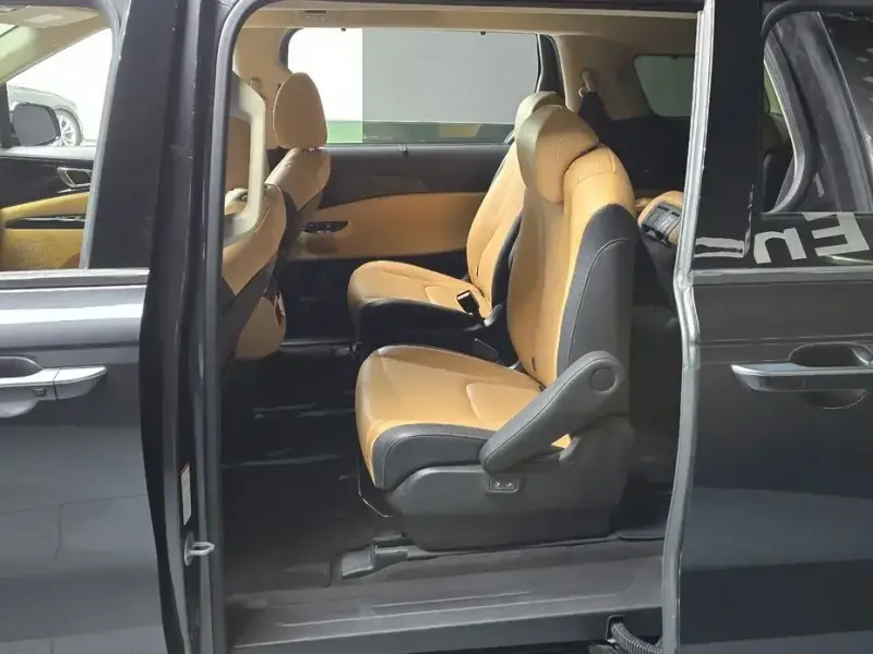 2022 Kia Carnival с пробегом 153 605 км