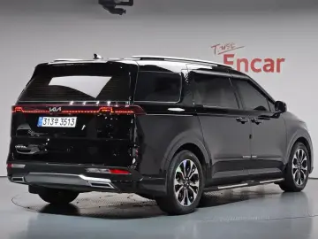 2022 Kia Carnival с пробегом 106 280 км