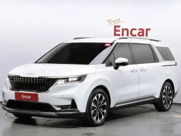 2023 Kia Carnival с пробегом 20 677 км