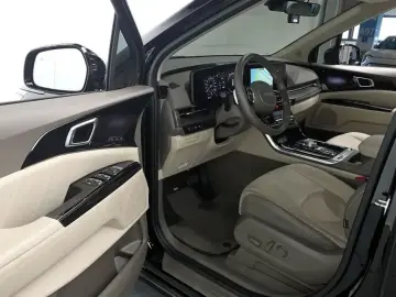 2022 Kia Carnival с пробегом 141 300 км