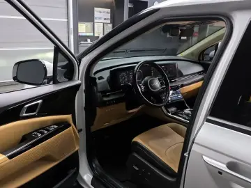 2023 Kia Carnival с пробегом 61 648 км