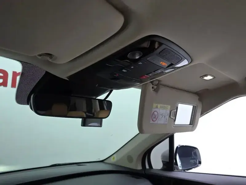 2023 Kia Carnival с пробегом 20 677 км