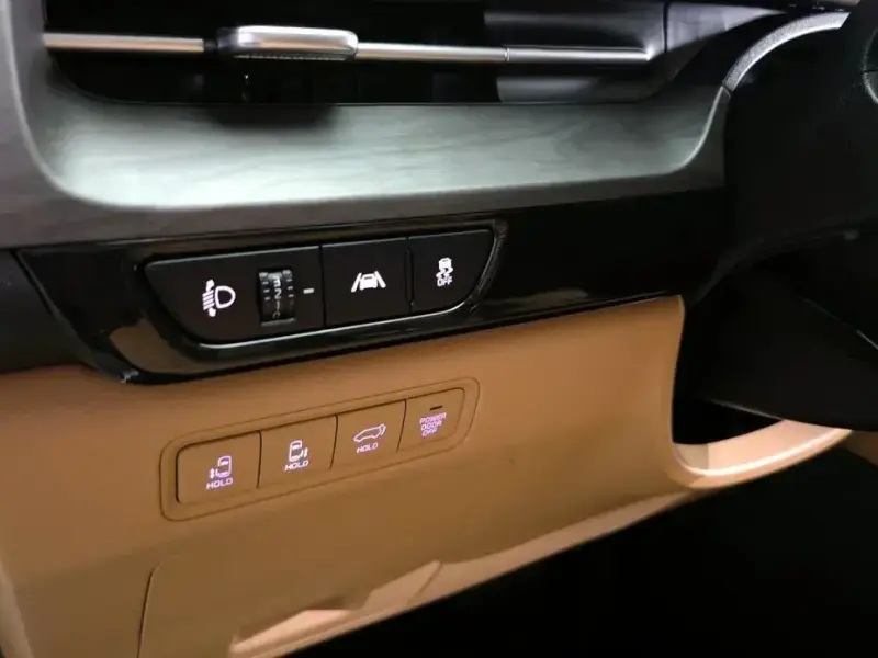 2023 Kia Carnival с пробегом 61 648 км