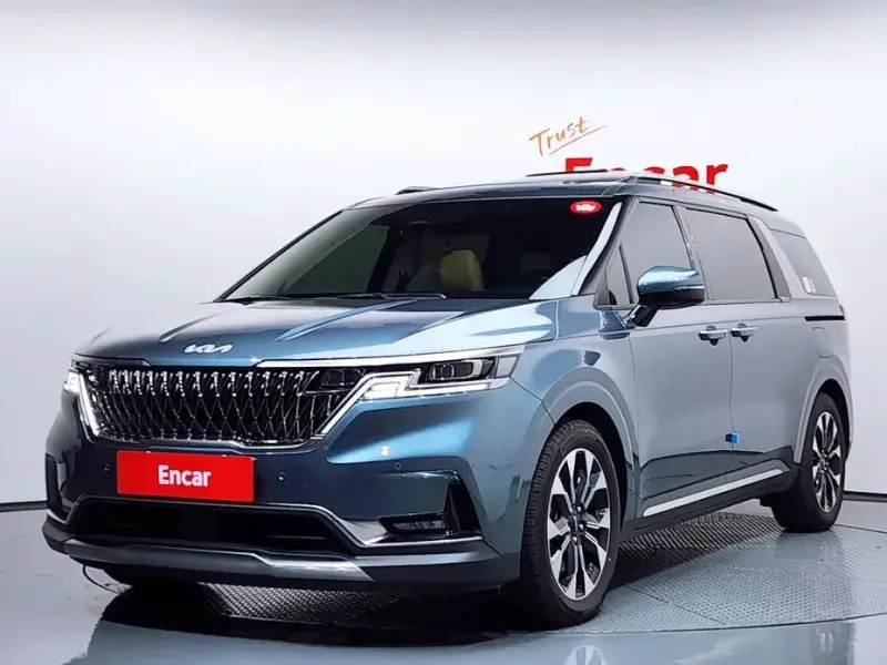 2022 Kia Carnival с пробегом 67 928 км