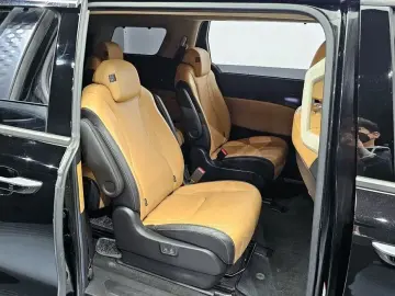 2021 Kia Carnival с пробегом 152 498 км