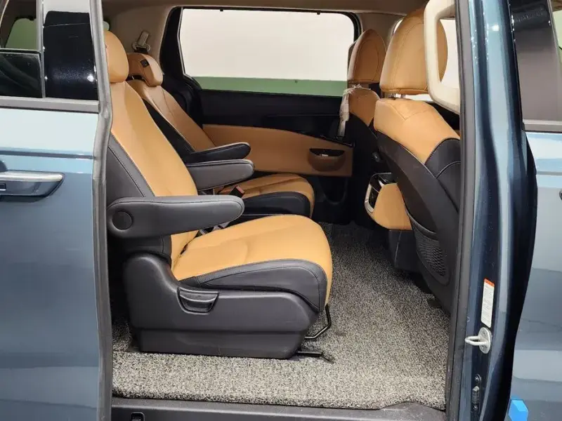 2022 Kia Carnival с пробегом 67 928 км