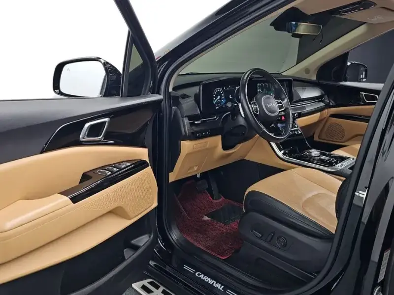 2022 Kia Carnival с пробегом 65 503 км