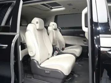 2021 Kia Carnival с пробегом 32 752 км
