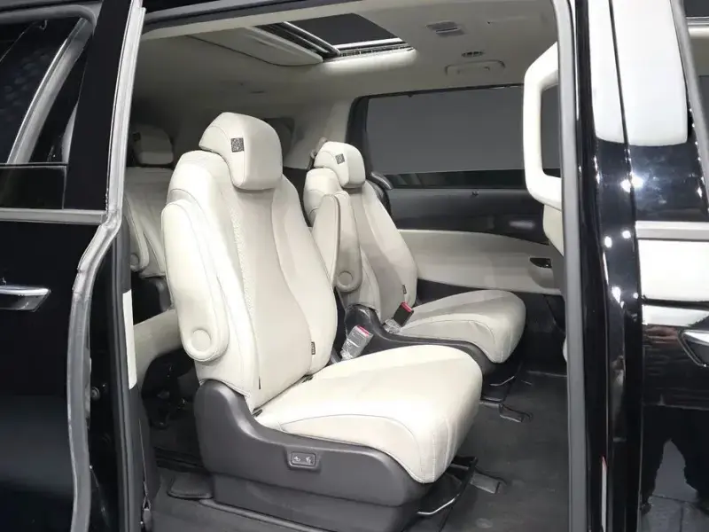 2021 Kia Carnival с пробегом 32 752 км