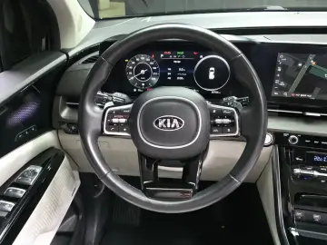 2021 Kia Carnival с пробегом 32 752 км