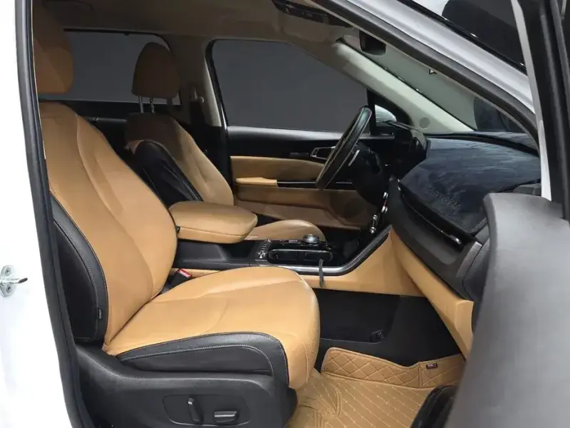 2022 Kia Carnival с пробегом 83 732 км