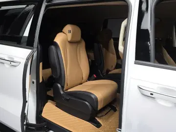2022 Kia Carnival с пробегом 83 732 км