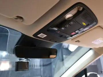 2022 Kia Carnival с пробегом 83 732 км