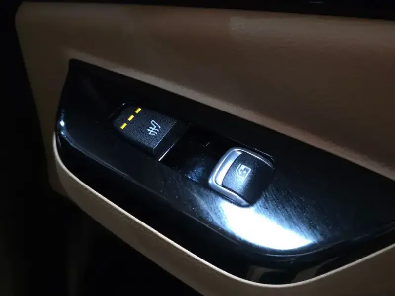 2022 Kia Carnival с пробегом 83 732 км