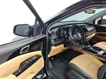 2022 Kia Carnival с пробегом 82 068 км