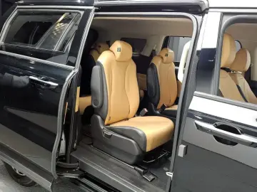 2022 Kia Carnival с пробегом 82 068 км