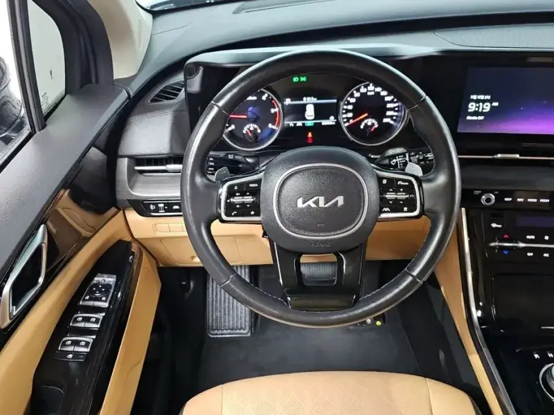 2022 Kia Carnival с пробегом 82 068 км