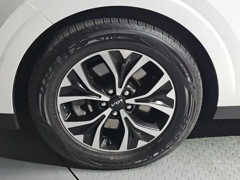 2022 Kia Carnival с пробегом 87 605 км