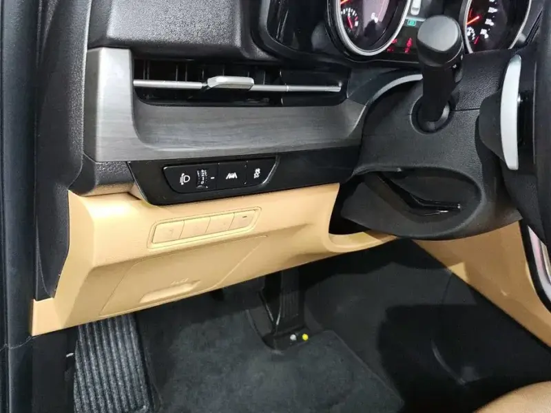 2022 Kia Carnival с пробегом 82 068 км