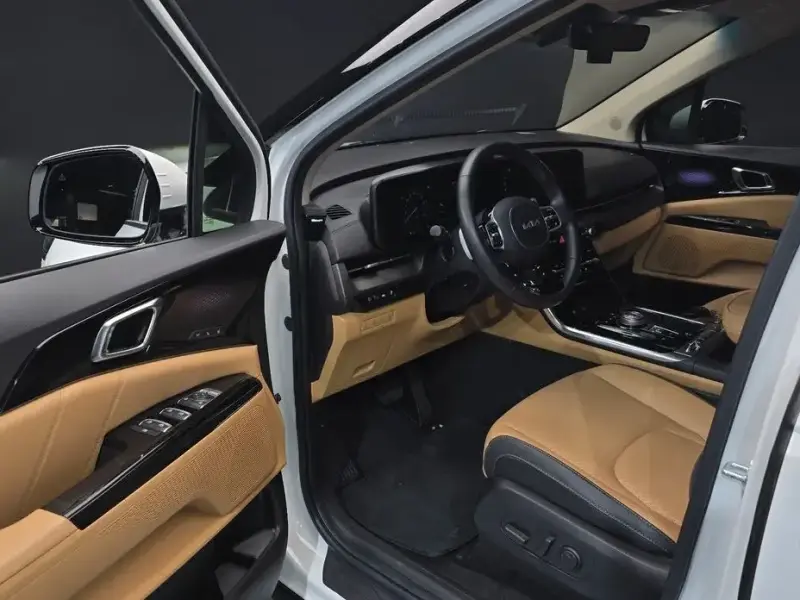 2022 Kia Carnival с пробегом 62 173 км