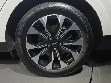 2022 Kia Carnival с пробегом 62 173 км