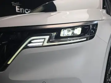 2022 Kia Carnival с пробегом 62 173 км