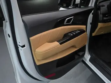 2022 Kia Carnival с пробегом 62 173 км