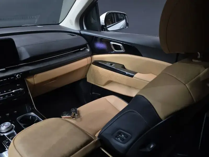 2022 Kia Carnival с пробегом 62 173 км