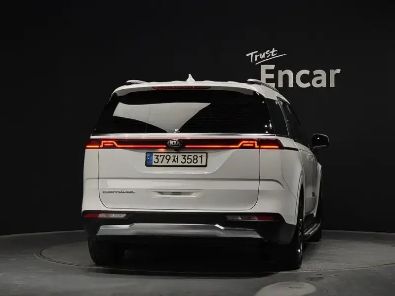 2021 Kia Carnival с пробегом 127 675 км