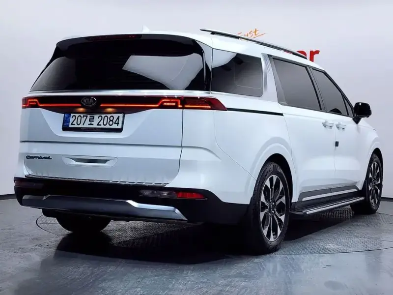2021 Kia Carnival с пробегом 55 925 км