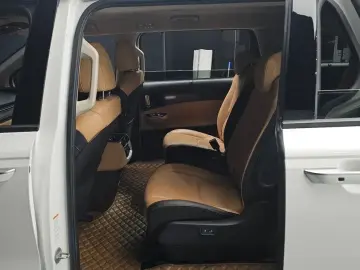 2021 Kia Carnival с пробегом 127 675 км