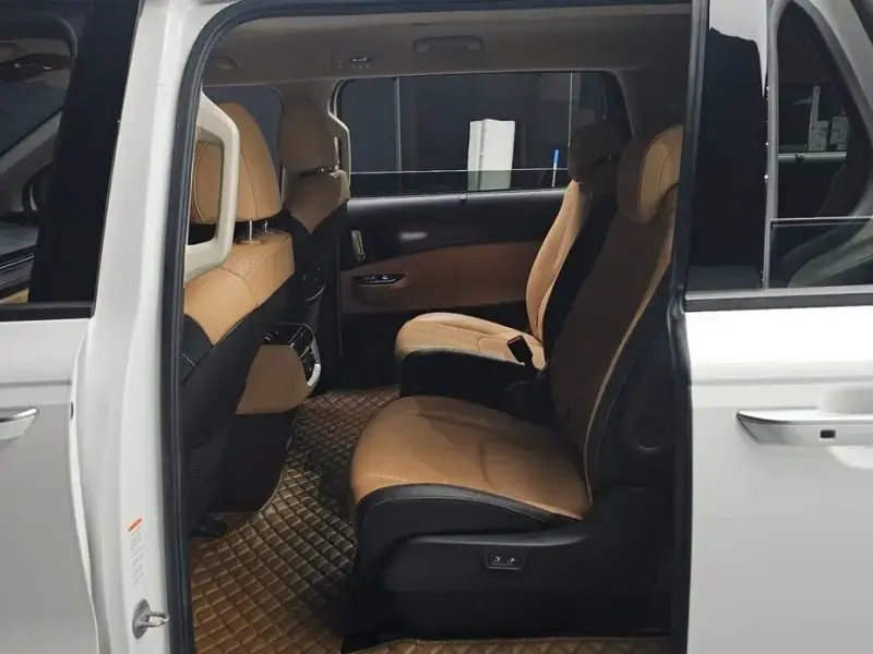 2021 Kia Carnival с пробегом 127 675 км
