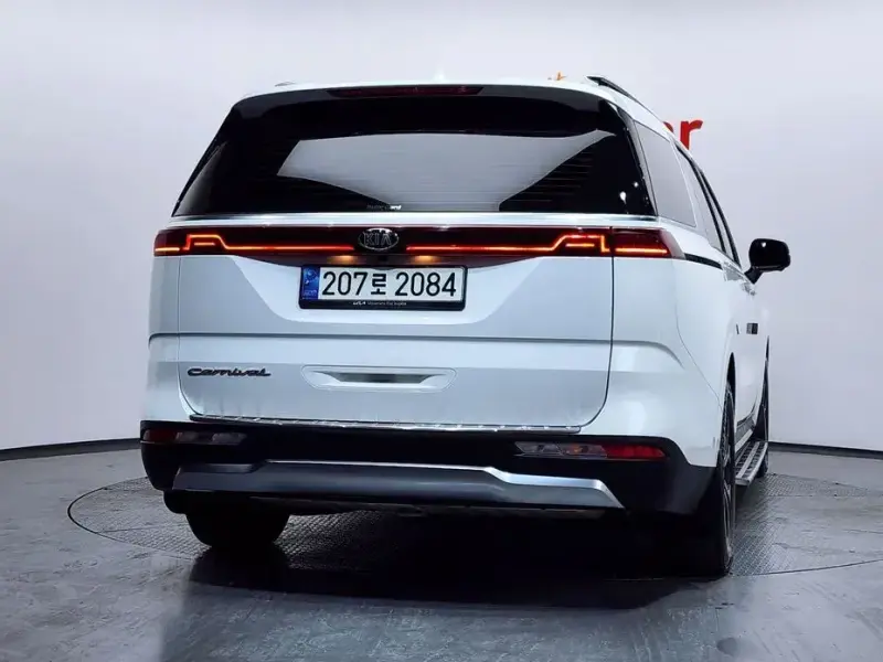 2021 Kia Carnival с пробегом 55 925 км