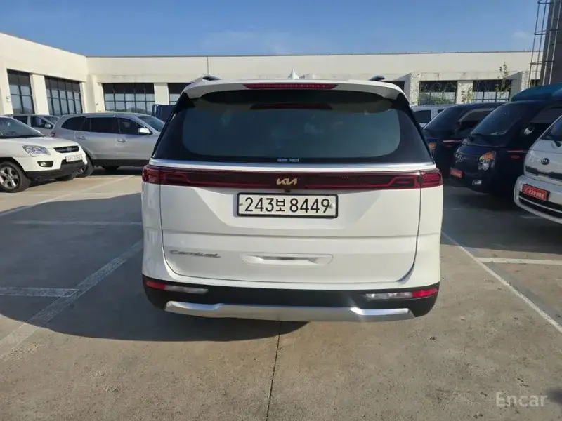 2021 Kia Carnival с пробегом 112 000 км