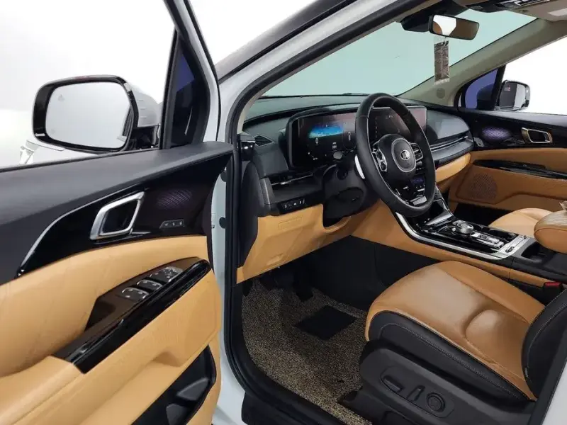 2021 Kia Carnival с пробегом 55 925 км