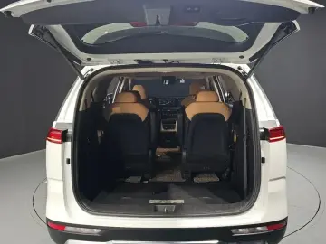 2021 Kia Carnival с пробегом 127 675 км