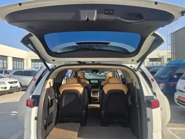 2021 Kia Carnival с пробегом 112 000 км
