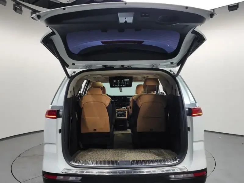 2021 Kia Carnival с пробегом 55 925 км