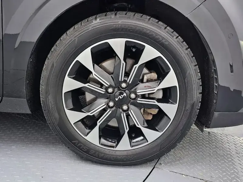 2022 Kia Carnival с пробегом 60 757 км