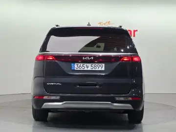 2022 Kia Carnival с пробегом 20 715 км