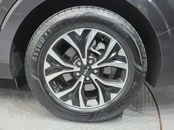 2022 Kia Carnival с пробегом 20 715 км