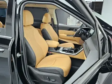 2022 Kia Carnival с пробегом 60 757 км