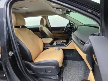 2022 Kia Carnival с пробегом 20 715 км