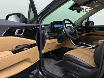 2022 Kia Carnival с пробегом 20 715 км