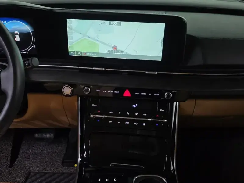 2022 Kia Carnival с пробегом 20 715 км