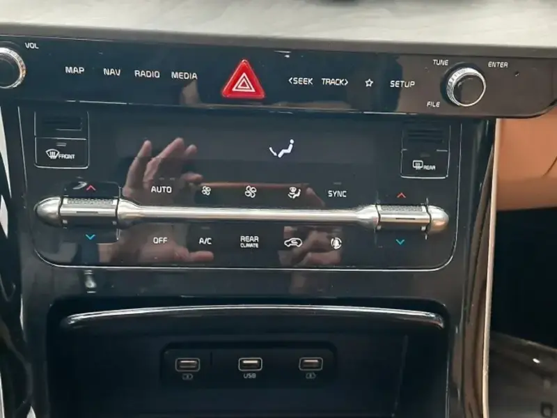 2021 Kia Carnival с пробегом 525 640 км
